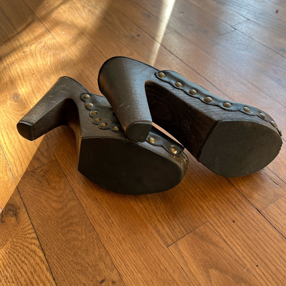 Clogs - Picture 4 of 9